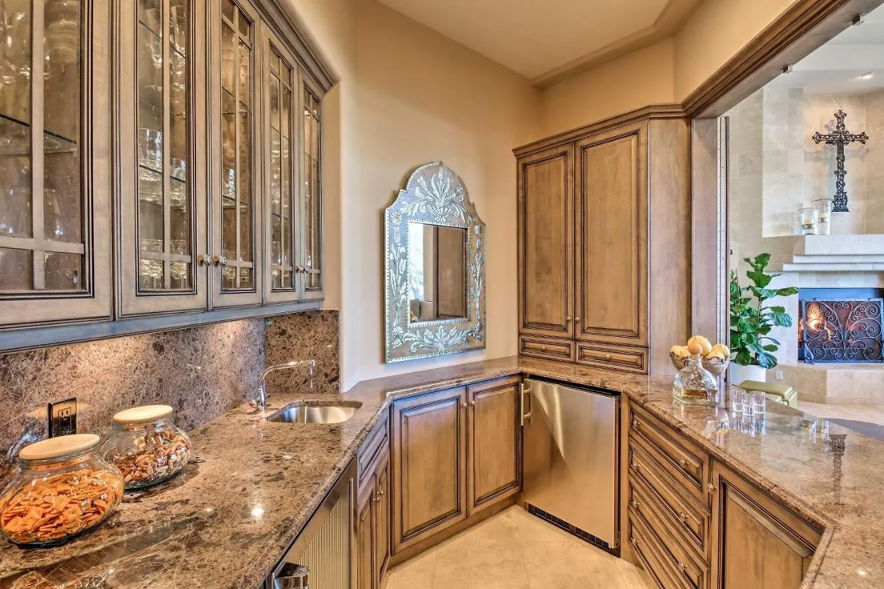 סקוטסדייל Lavish Paradise Valley Home With Sports Court And Pool בית נופש