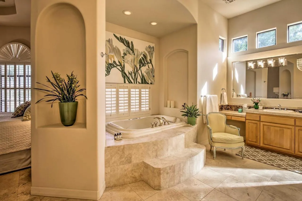 סקוטסדייל Lavish Paradise Valley Home With Sports Court And Pool 0*,  ארצות הברית
