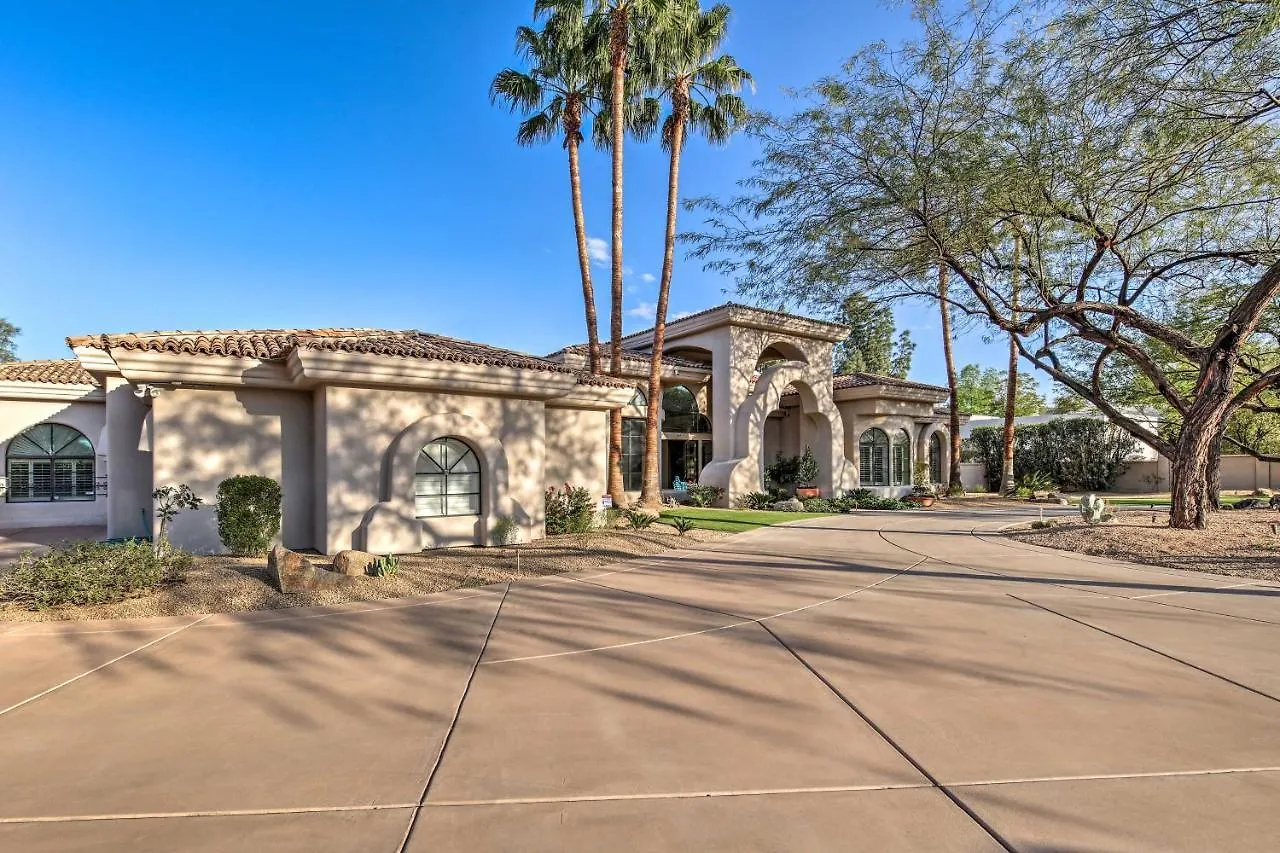 סקוטסדייל Lavish Paradise Valley Home With Sports Court And Pool בית נופש