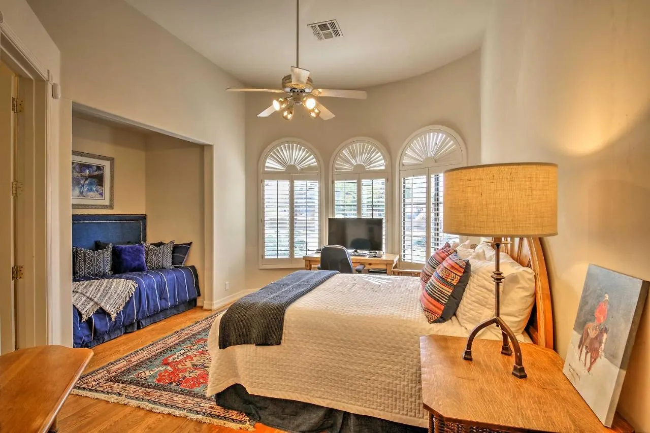 סקוטסדייל Lavish Paradise Valley Home With Sports Court And Pool